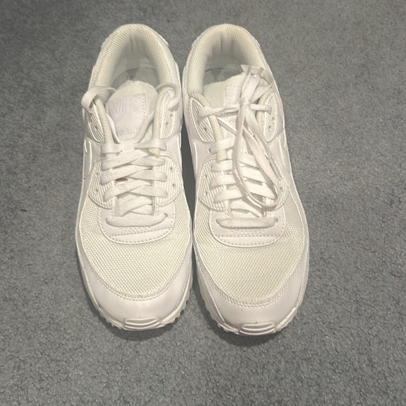 Nike Air Max 90s - Picture 2 of 8